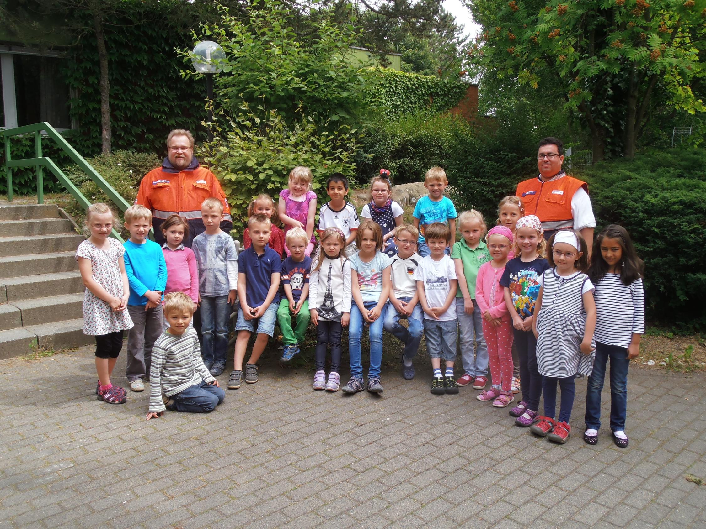 Berufe schnuppern - Malteser (Sanitäter/Ersthelfer) zu Besuch bei uns im Kindergarten