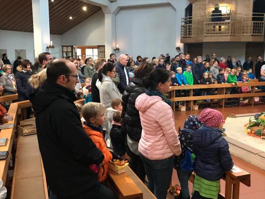 Erntedankgottesdienst mit den Kindergartenkindern von St. Urban
