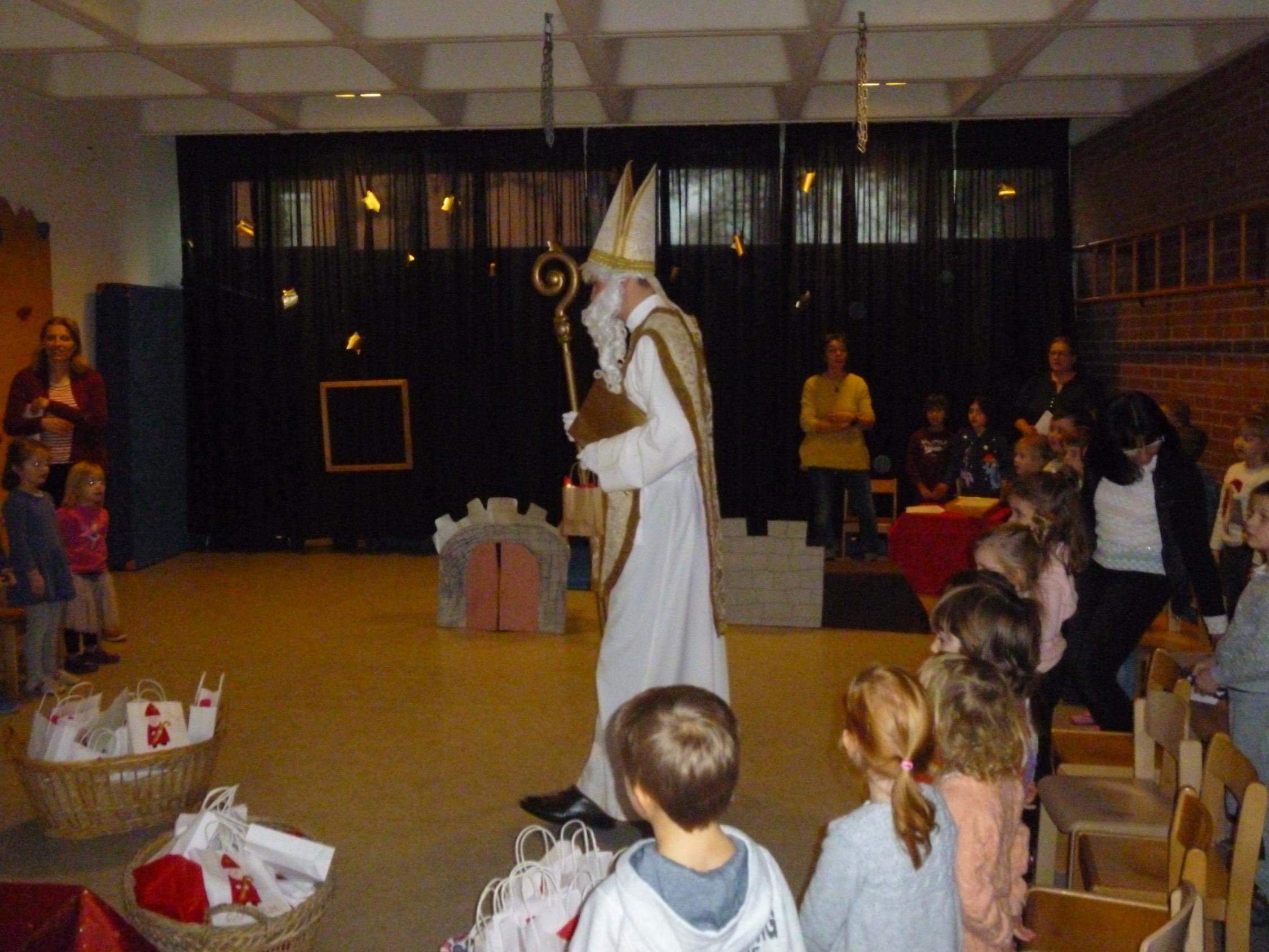 St. Nikolaus besuchte die Kinder vom Kindergarten St. Urban