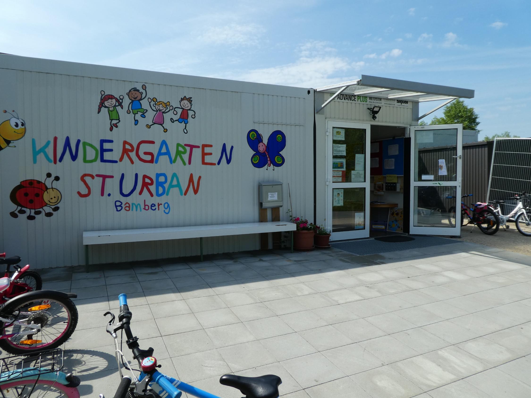 Segnung des Containerkindergartens