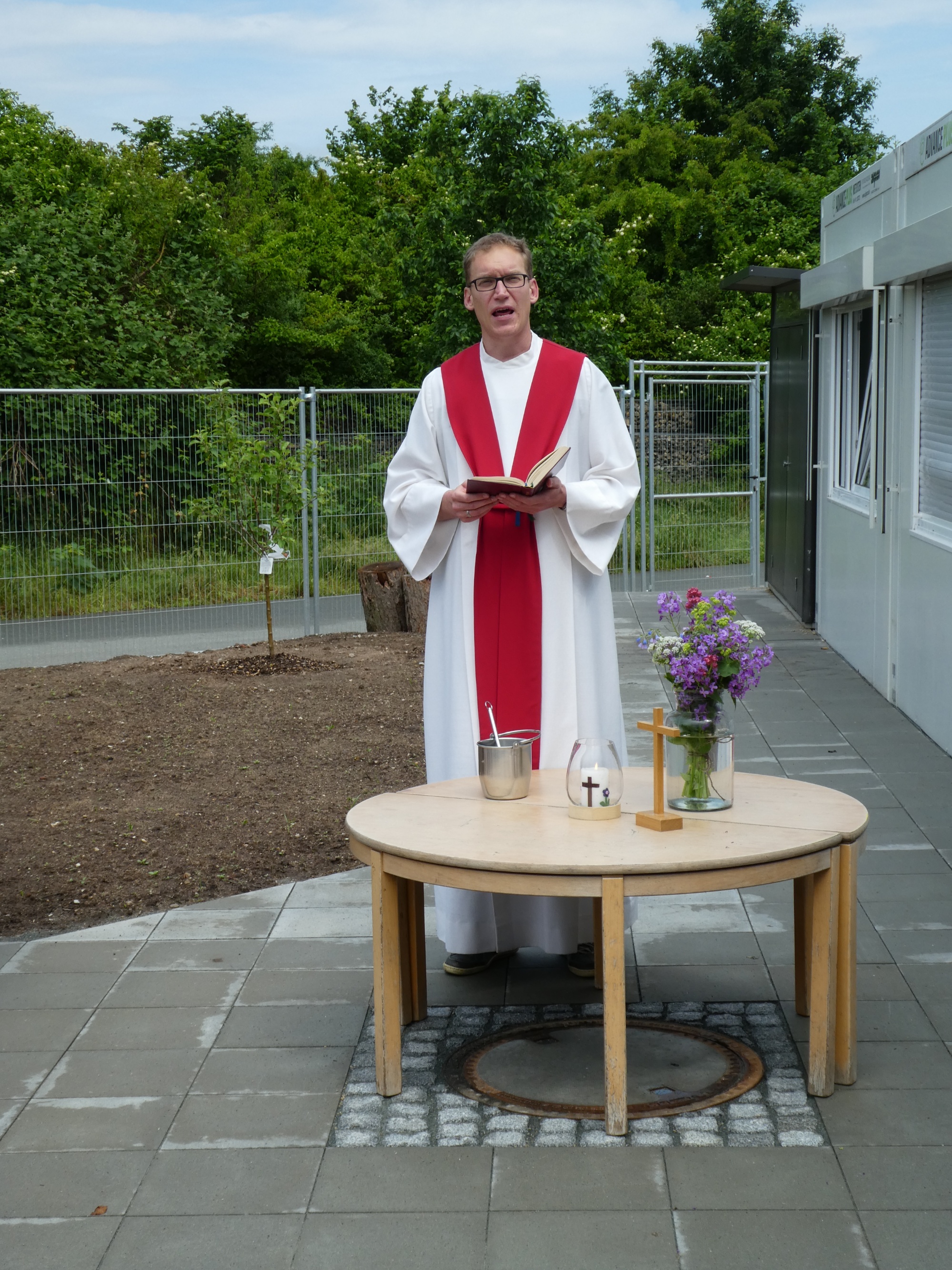 Segnung des Containerkindergartens